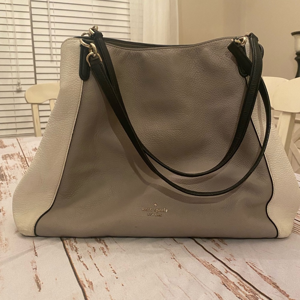 Kate Spade Purse- Gray with white accents and black handles - Picture 1 of 10